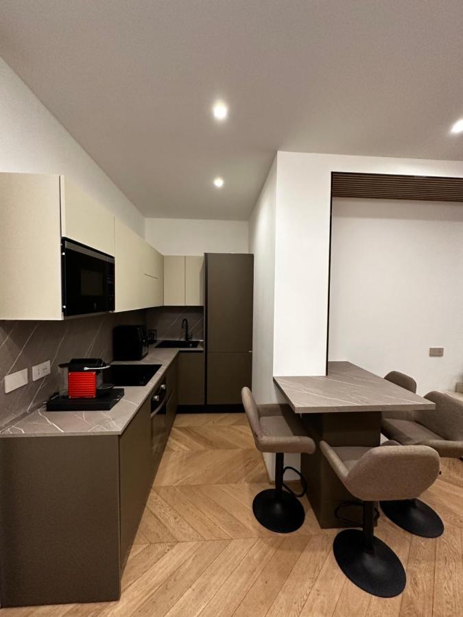 Bilocale Luxury A 50 Mt Dalla Stazione Di Milano Apartment Exterior photo