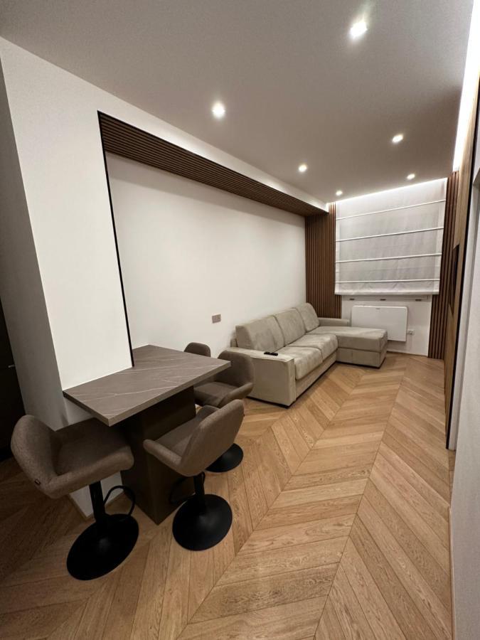 Bilocale Luxury A 50 Mt Dalla Stazione Di Milano Apartment Exterior photo
